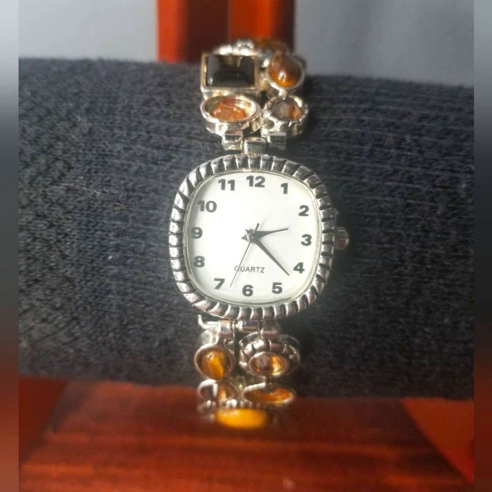 Vintage Quartz Watch NWT